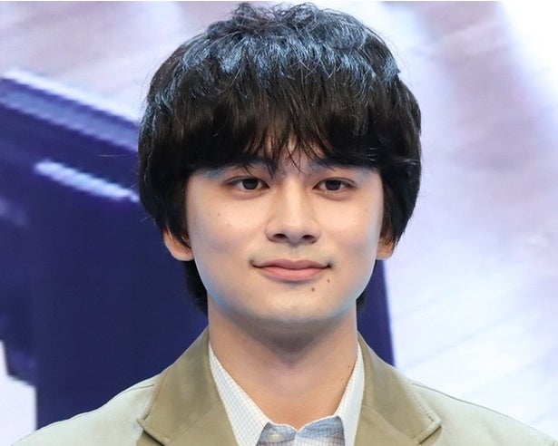 北村匠海、生徒役6人とロケットポーズ…JAXAを満喫する姿に「すてきな先生に生徒さんたち」の声＜サバ缶、宇宙へ行く＞