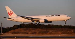 JAL、貨物専用便で東京/成田～ハノイ線を開設3月30日から