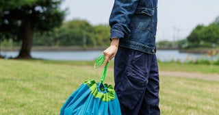 日常使いからアウトドア、災害時まで活躍する多用途防水バッグ「izatoki」に注目！