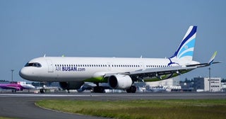 エアプサン機、釜山で炎上乗員乗客全員避難