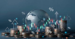 父が「退職金から“200万円”だけビットコインを買いたい」と言い出しました。母は「そんな危ないものはやめて」と猛反対していますが、父は「銀行に置いても増えないだろ」と譲りません。老後資金の一部を“ハイリスク資産”に回しても大丈夫なのでしょうか？