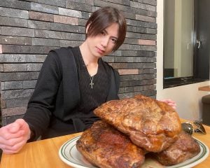 「最大で11㎏まで食べられる」“日本一”の男が語る、大食い業界の過酷すぎる舞台裏「月の食費は50万円」