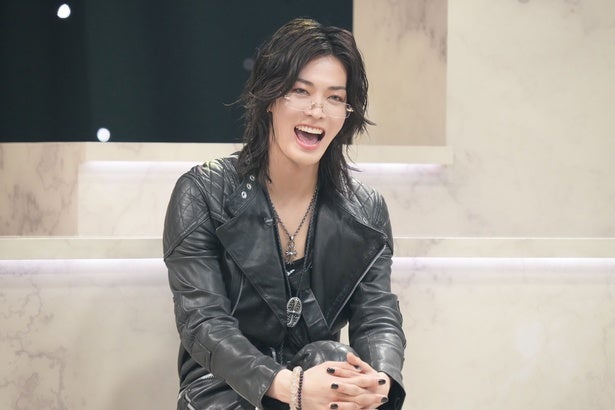 「HYDEさんは韓国のおばちゃんによく怒られてる」NCT 127・YUTAが意外なエピソードを告白＜夜の音＞