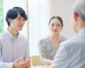 息子に婚約者を紹介され、父親の「心臓が跳ね上がった」ワケ。「向こうは気づいているのか…眠れない日が続いています」
