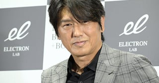 高橋克典、模様替えしたリビング公開「お洒落」「大人な雰囲気」の声