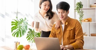 夫婦で「世帯年収1100万円」のわが家は“パワーカップル”？ 世帯年収1000万円超えの家庭は上位何％なの？