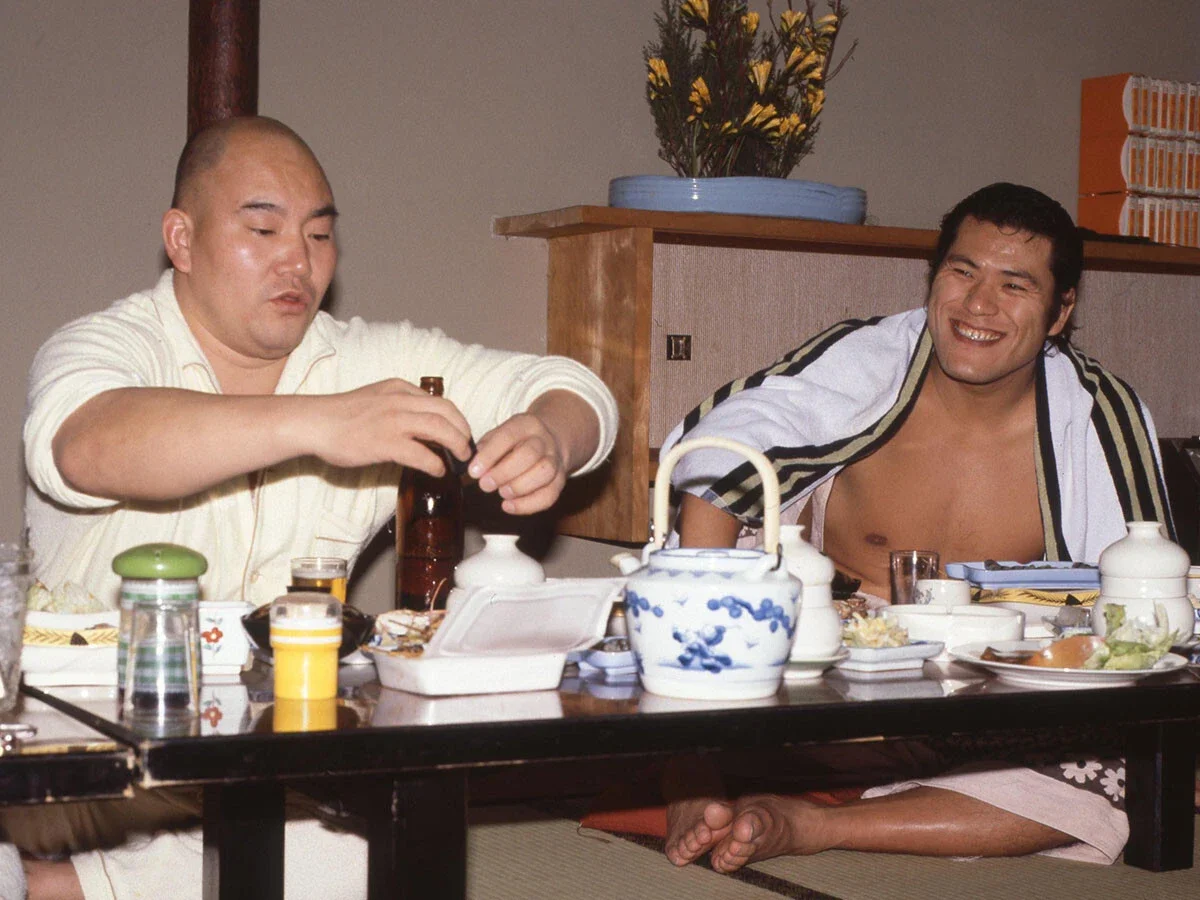 【プロレス】藤原喜明が見た、アントニオ猪木と山本小鉄の素顔誰からも愛された「前座の力道山」との思い出
