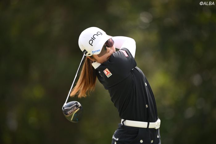 ＜中間速報＞女王・佐久間朱莉ら3人が首位菅楓華、鈴木愛1差追走
