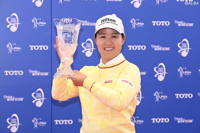 雨の18番、2メートル畑岡奈紗がつかんだ1295日ぶり勝利【2025年“この1シーン”】