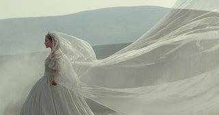 身分違いの愛に待ち受ける衝撃の運命――マーゴット・ロビー主演「嵐が丘」コンビネーション・ビジュアル公開