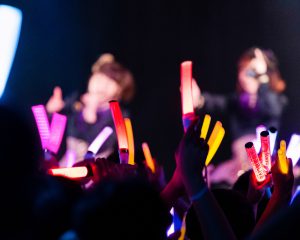 「推し活に4年で5000万円使いました」CD大量購入に偽造入場まで…会社経営者がハマった“狂気と多幸感”