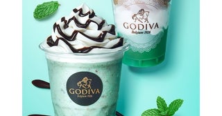 夏はチョコミントに決まり！混ぜるたびに表情が変わるチョコミントパフェ⁉GODIVAのチョコミントフェスが5月15日スタート