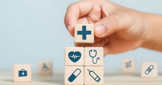 年末調整で「え、保険入ってないんですか!?」と、経理担当者に驚かれました…30代で「医療保険」に入ってないのは“少数派”ですか？ 入院したことがないので、お金がもったいないと感じてしまいます