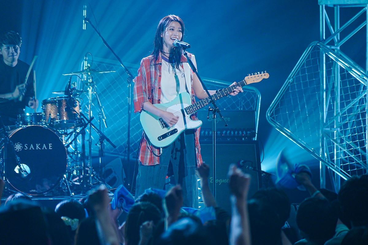 道枝駿佑が本番で涙『君が最後に遺した歌』生見愛瑠が歌う劇中曲「春の人」MV公開