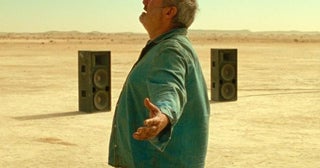 ルール不在の映画『シラート』が仕掛ける、サスペンスへの“転調”というサプライズ【小説家・榎本憲男の炉前散語】