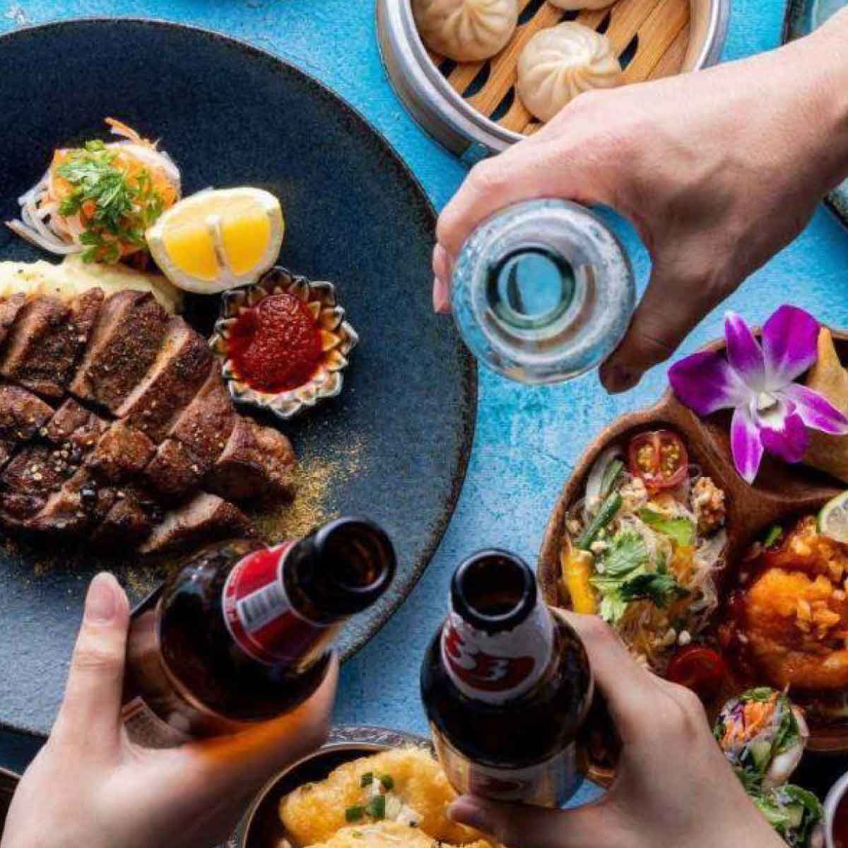 横浜のテラス席で昼飲み！クラフトビールやスパークリングワインほか、飲み放題付きのランチが楽しめるお店3選