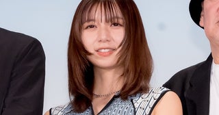 上白石萌歌、赤楚衛二のハンカチで涙を拭い「使いものにならなくてすみません…」＜映画「366日」＞