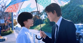 綾野剛×齋藤潤「カラオケ行こ！」ゴールデンウイークに復活上映！日替わり入場特典を配布、新規グッズの展開も予定