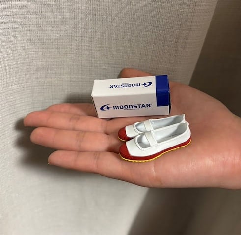 【ミニチュア】誰もが履いた「上履き」がコレクション！