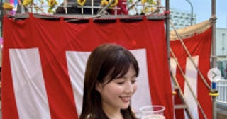 ひっそり難関資格に合格したテレ朝女子アナ、ノースリーブで夏祭り満喫する姿に反響
