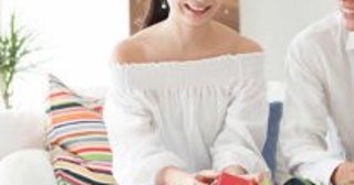 いつもプレゼントをくれる恋人の“まさかの入手ルート”発覚にア然…「優しい彼氏と思っていたのに」