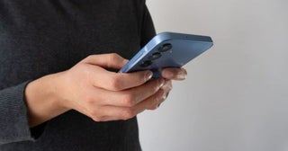 毎月「30GB」のスマホプランを契約しているのに、実際に使うのは「10GB」ほどです。友人から「余ったギガを捨てているのはもったいない」と言われましたが、ギガをムダなく使える方法はあるのでしょうか？