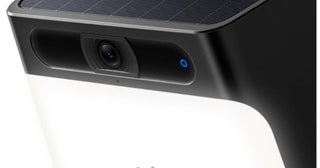 センサーライトで安心と防犯を、見守りカメラ【ユーフィ】のライト付き屋外防犯カメラがAmazonに登場中‼