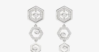 幸福のやさしい煌めき…贅沢にあしらわれたダイヤモンドの魅力を大切な人へ贈って。記念日ごとに買い足したいジュエリーコレクション