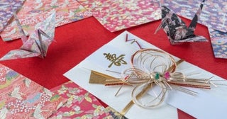 夫婦で招待された結婚式が“挙式のみ参加”になりそうです。披露宴がないなら負担は軽い気もしますが、ご祝儀まで少なくしていいのか迷います。一般的にはどう考えればよいのでしょうか？