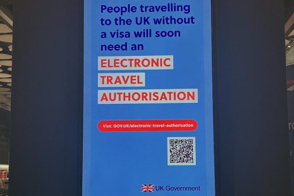 イギリス政府、電子渡航認証の申請料金を引き上げ4月8日から20ポンド