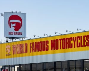 オートバイ販売“勝ち組”が外資系ファンドに買収されたワケ。競合のバイク王、イエローハットは厳しい状況