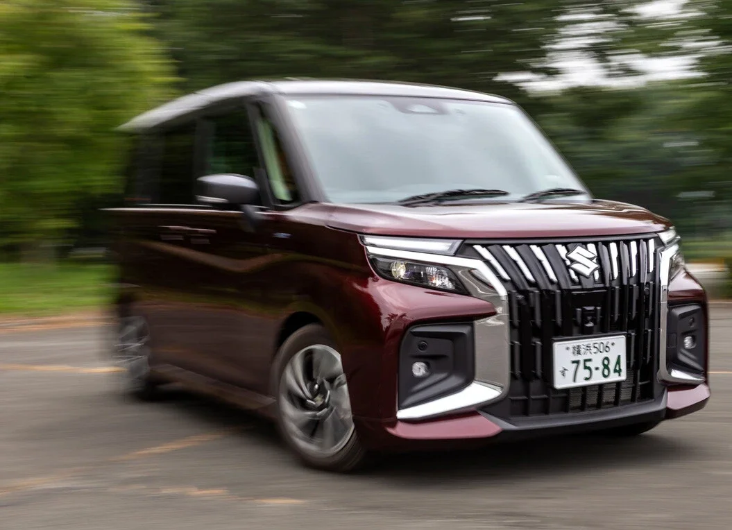 スズキが放ったコンパクトカーの押し出し感がスゴい！公道試乗でわかった"走る顔面凶器"ソリオ バンディットの実力