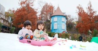 雪の広場でそり遊び楽しみ、キャラクターたちとディナーも埼玉・飯能市のムーミン谷のクリスマス