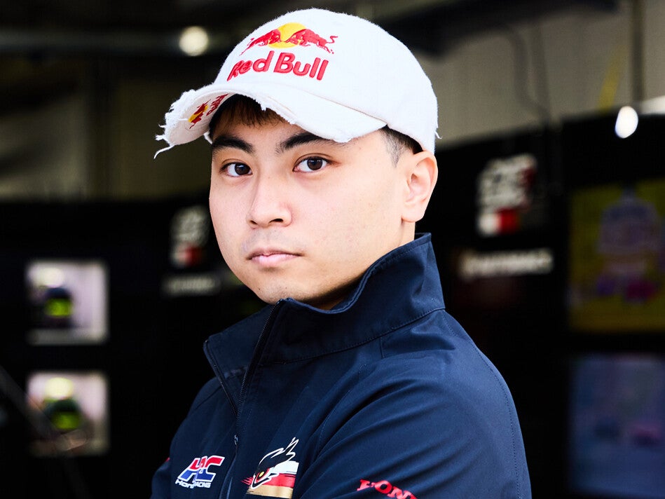 F1レーシングブルズのリザーブドライバー・岩佐歩夢インタビュースーパーフォーミュラと２刀流で「丸１日のオフはない」