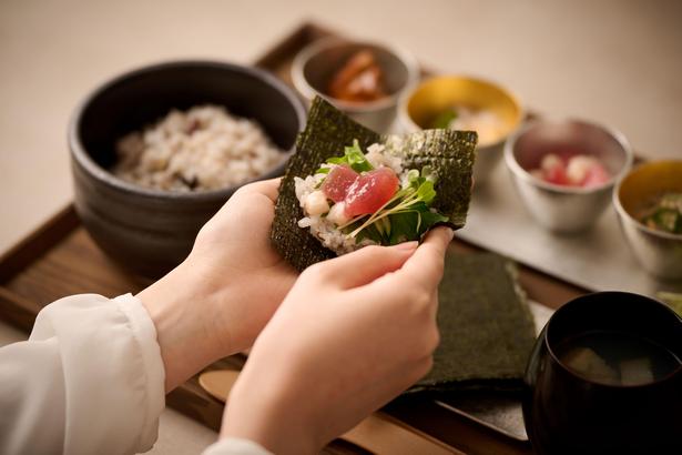 福井県の大本山永平寺に新名所が誕生！能作が手がけるカフェ「EIHEIJI CAFE」で、ヴィーガン料理やお守りづくりを満喫