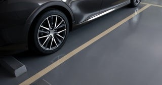 ガソリンスタンドに行くたびに「タイヤを替えたほうがいい」と言われます。初心者ドライバーで分からないのですが、タイヤ交換の費用っていくらですか？