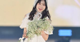 本田紗来、美肩チラリワンピで色白素肌際立つ【GirlsAward 2025SS】
