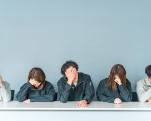 「黒字だから安心」が命取りに。40代から始まる“高コスト社員”の選別、大手企業が平気でクビを切る「冷酷な経営戦略」