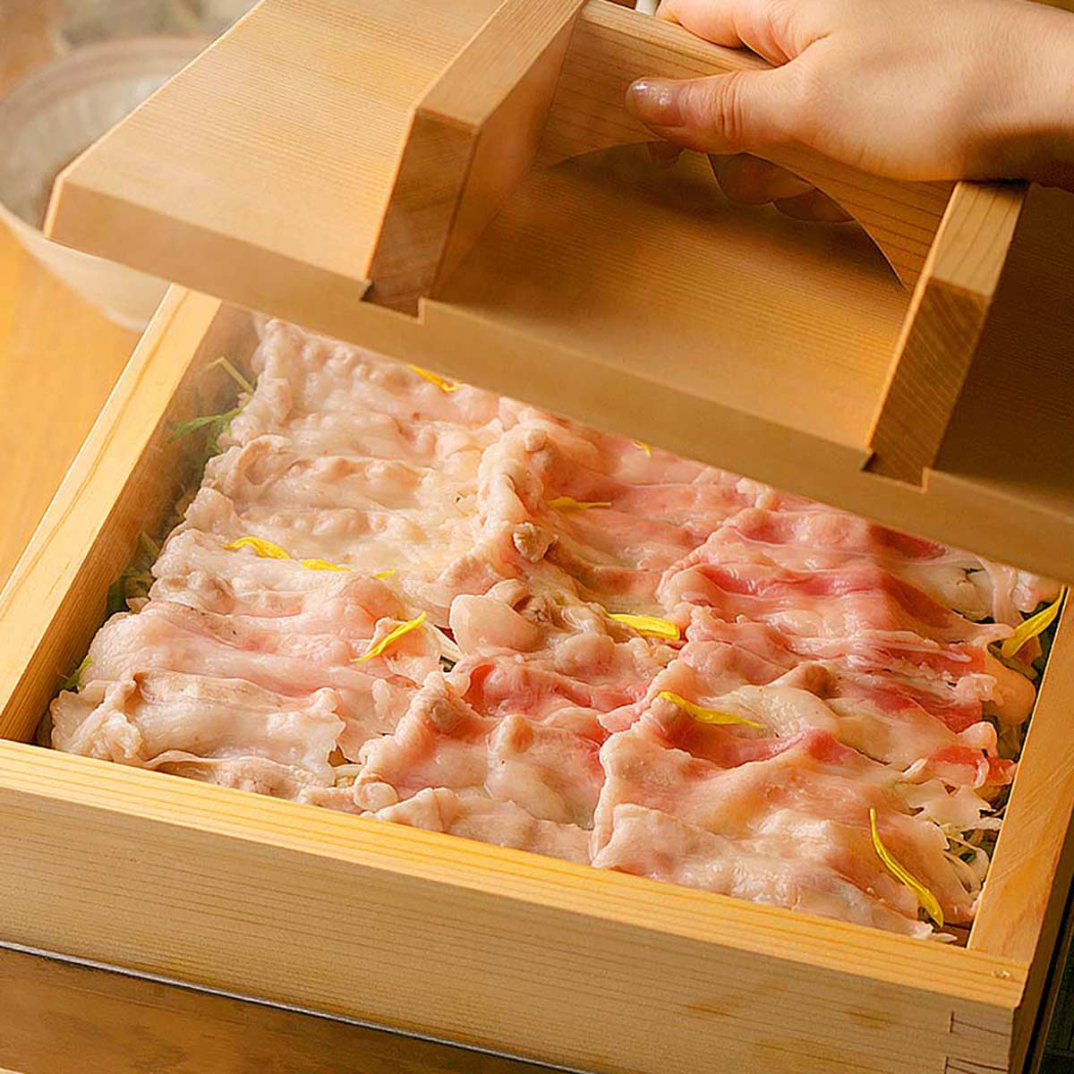 東京都内でゆっくり3時間以上の昼飲みができるレストラン5選。ガーデンテラス、掘りごたつダイニングまで編集部がおすすめ