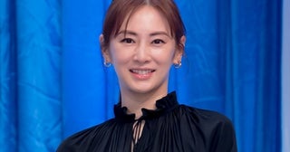 北川景子、前田花の“カチンコの真似”に思わず微笑む…「成長した美海ちゃんかわいすぎる」の声＜あなたを奪ったその日から＞