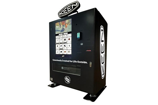 【長野県白馬村・福井県勝山市】長野・福井のスノーリゾートに「KEEN」の自販機登場！アパレル・雑貨・限定品など販売