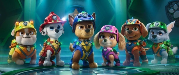 『パウ・パトロール ザ・ダイノ・ムービー』新装備での出動シーンから恐竜との遭遇まで！ワクワクの瞬間を切り取った新場面写真