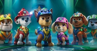『パウ・パトロール ザ・ダイノ・ムービー』新装備での出動シーンから恐竜との遭遇まで！ワクワクの瞬間を切り取った新場面写真