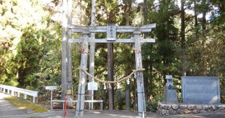 千年の歴史を誇る高知・小松神社が「モノレール」設置プロジェクトを始動400段の急な階段を使わずにだれでも安心して参拝できる神社に