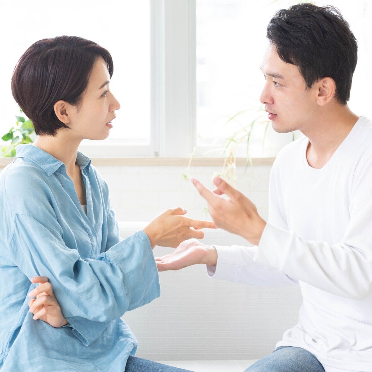 約4割が「夫婦でのお金の話し合い」でモメた！ 妻・夫それぞれのの言い分は？「夫に貯金方法を教えていたら……」