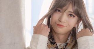 美女の正体は“大手企業で働く50代後半の男性”。「一般の人を不愉快にさせたくない」スタジオなどでのみ女装を楽しむ