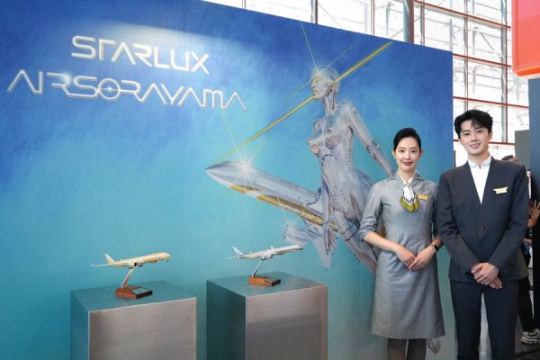 スターラックス航空、空山基コラボの特別塗装機「STARLUX AIRSORAYAMA」を発表7月12日運航開始、初便は成田行き