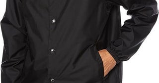 街でもアウトドアでも活躍！【ザノースフェイス】の軽量ジャケットがAmazonで販売中！