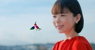 趣里が日本郵政グループ新CMに登場。「セリフの一言一言がすごくいい」