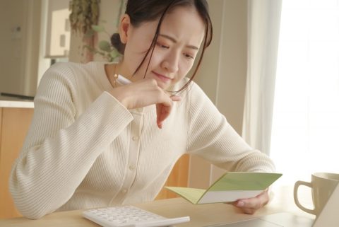 離婚した元夫が亡くなりました。私が子どもを引き取って育てているのに、「現在の妻」が遺族年金を独り占めするなんてズルくないですか？ 元妻には1円も入らないのでしょうか？